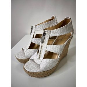 Michael Kors Vanilla Damita Wedge Logo MK Signature Sandals Size 6